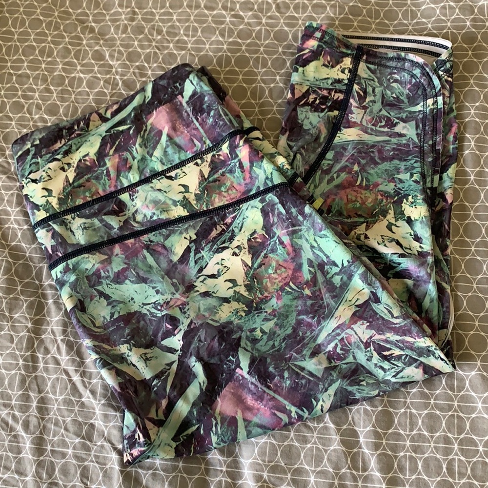 Lululemon Capri leggings. Size 10. Good condition